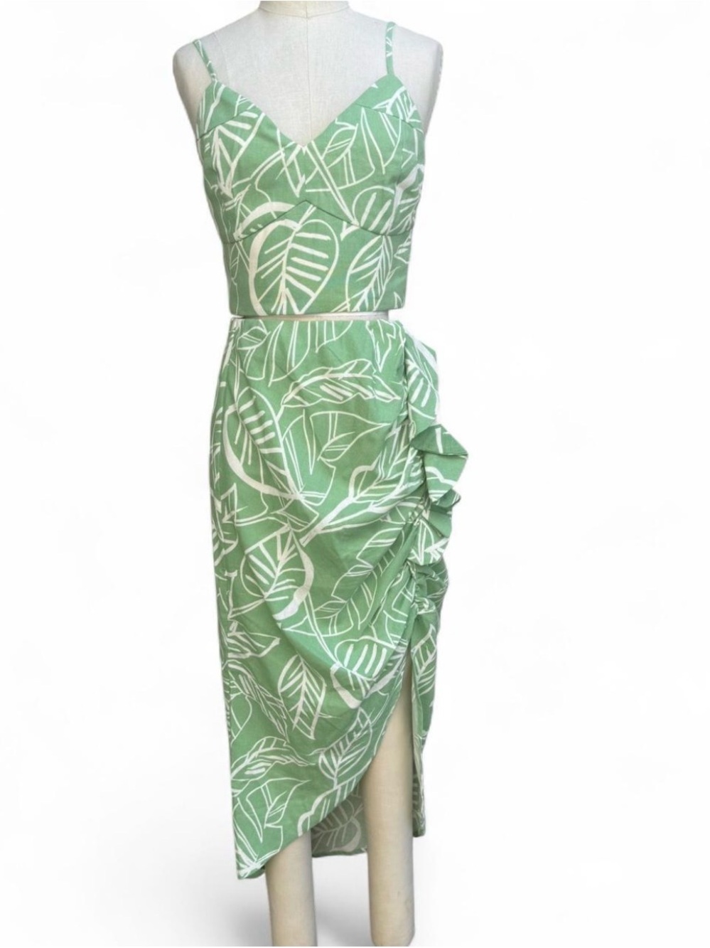 Vici Skirt Set Green and White Palm leaf print two piece ruffle detail tropical